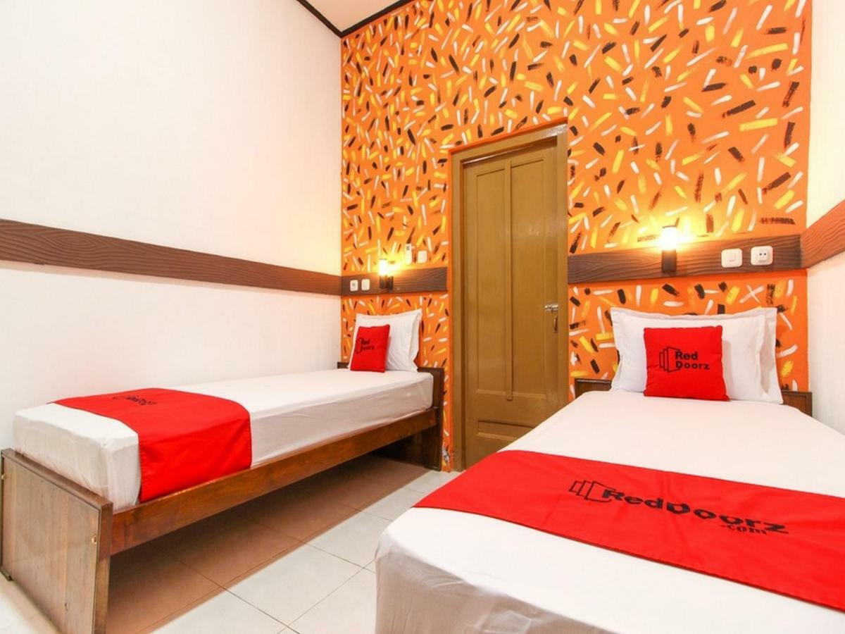 Hotel Reddoorz Near Rs Sarjito Yogyakarta
