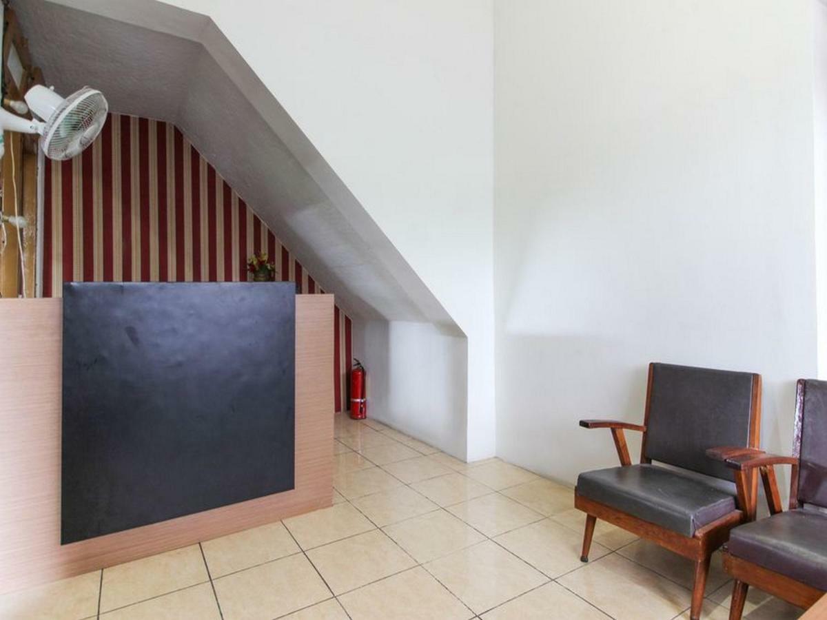 Hotel Reddoorz Near Rs Sarjito